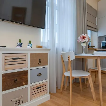 Comfortable Old Town Studio By Polo Apartment